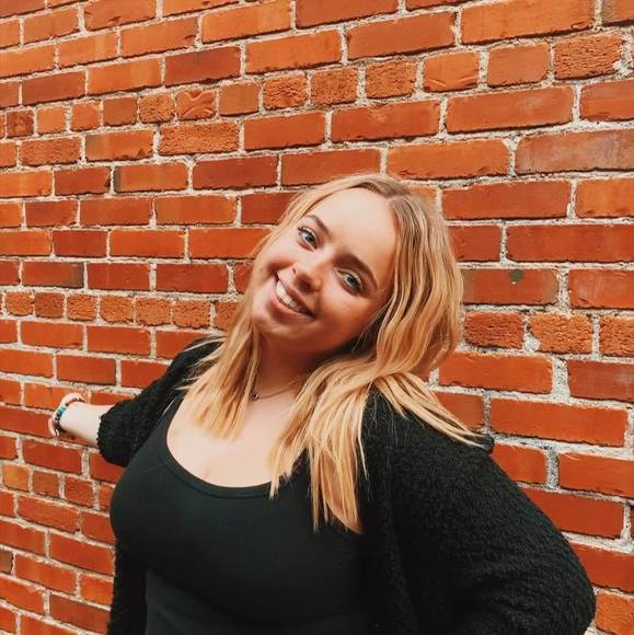 Meet your Posher, Samantha - Picture 1 of 1